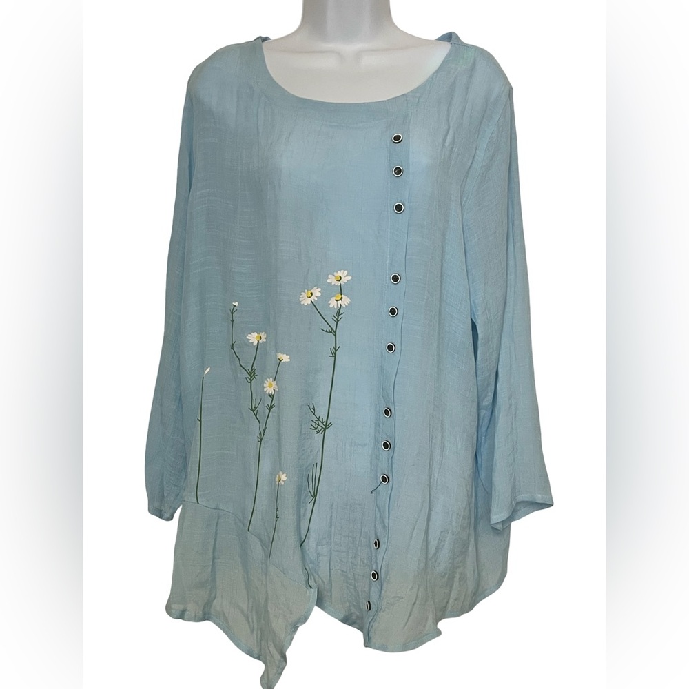 Light Blue Floral Button-Accent Women's Top